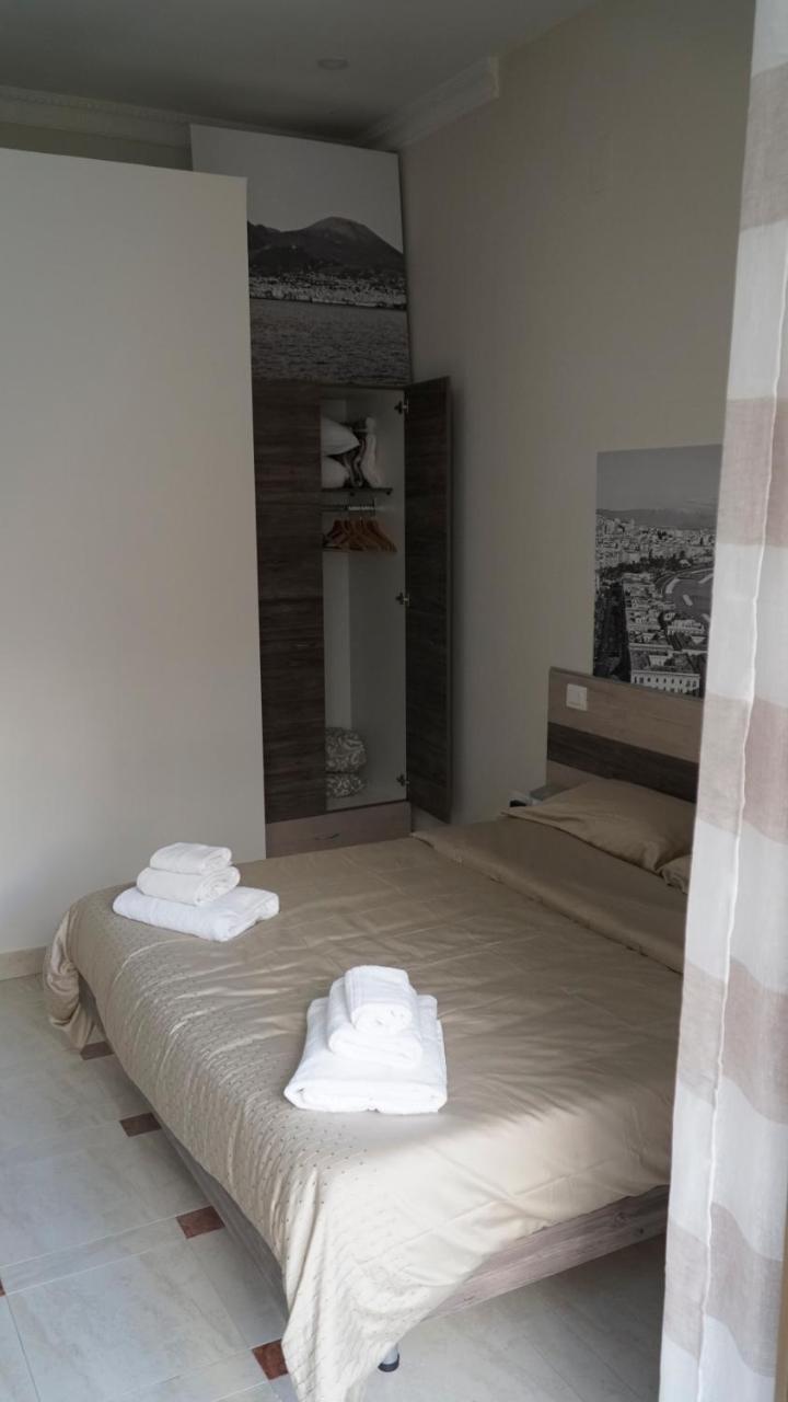 Donna Vicenza Bed & Breakfast Neapel Exterior foto